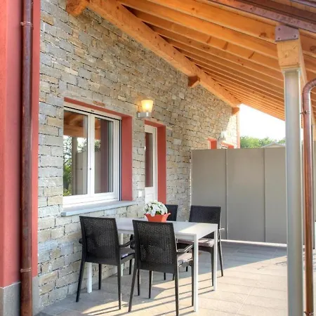 Appartement Rose Rossa Florentina Garten Eg Colico